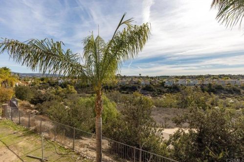 7507 Mona Ln, San Diego CA 92130-5621 exterior