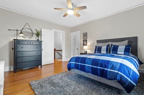 6162 Washington Cir, Milwaukee WI 53213-2472 exterior