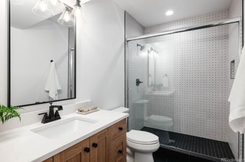 3240 Pearl St, Englewood CO  80113-2712 exterior