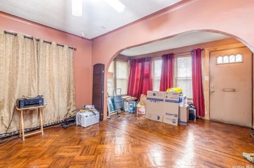 110-29 156th St, Jamaica, NY 11433-1926