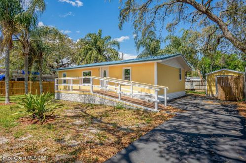 3128 Brockett Rd, Mims, FL 32754-5627