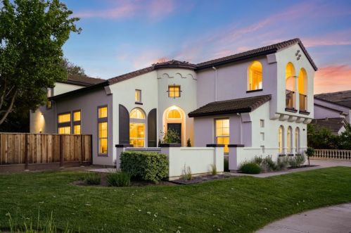 150 Sage Ave, Morgan Hill, CA 95037-2522
