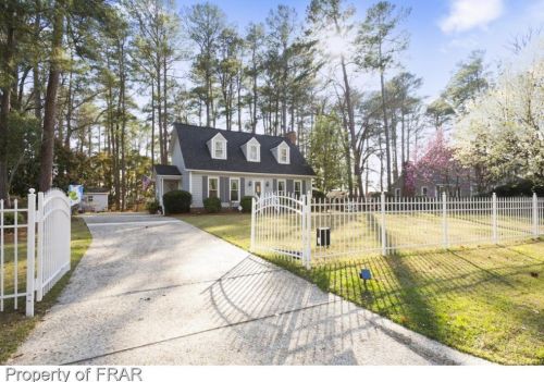 3229 Jura Dr, Fayetteville, NC 28303-5129