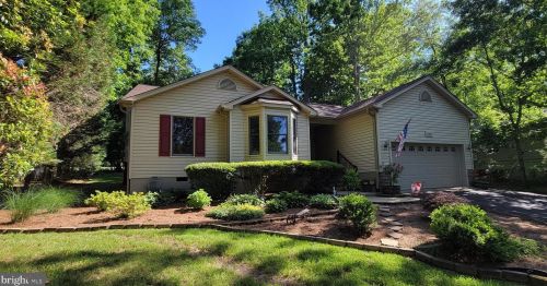 508 Mt Pleasant Dr, Locust Grove, VA 22508-5208