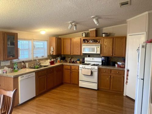 49 Kings Lake Blvd, Defuniak Springs FL  32433-7099 exterior
