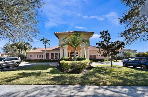 7887 Bristol Cir, Naples FL  34120 exterior