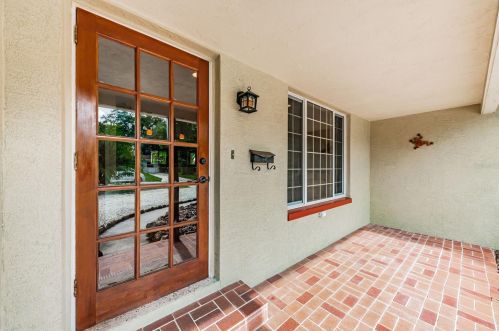 2152 75th Way, Saint Petersburg FL  33710-3846 exterior