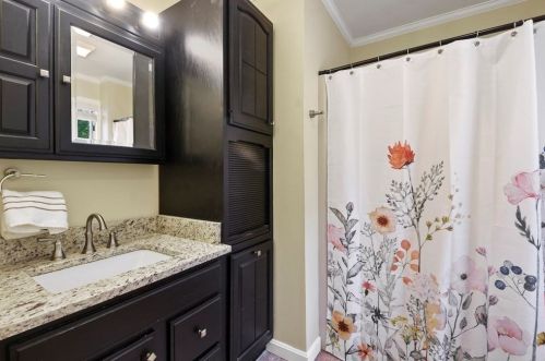 30 Abington St, Worcester MA  01603-1101 exterior