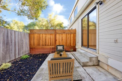 154 Dutton Ave, Santa Rosa CA  95401-7628 exterior