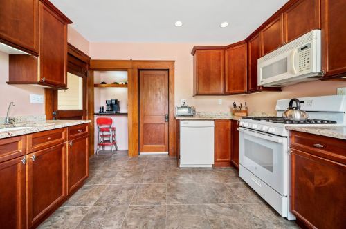 69 Allds St, Nashua NH 03060-4660 exterior