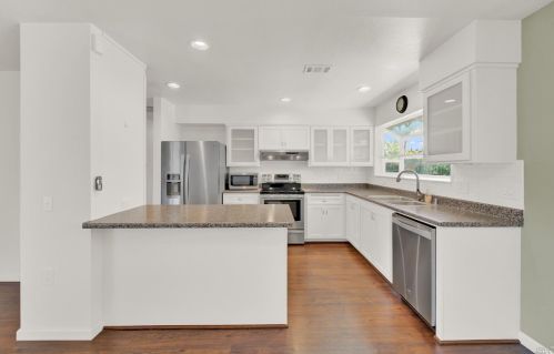 129 Rainier Cir, Vacaville CA  95687-3309 exterior