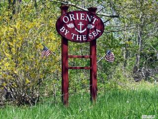 1260 Uhl Ln, Orient Point, NY 11957-1394