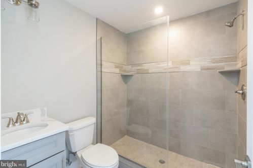 2034 Front St, Philadelphia PA  19148-0027 exterior