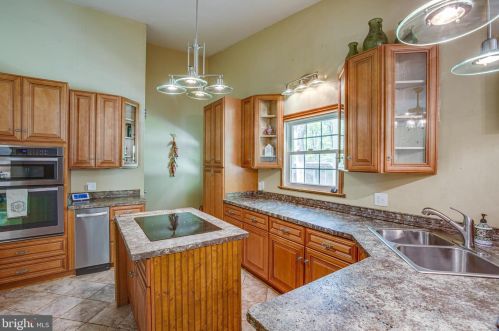 765 Mountain View Rd, Fredericksburg VA  22406-4533 exterior