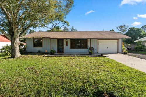 7405 Banyan St, Fort Pierce, FL 34951-2138
