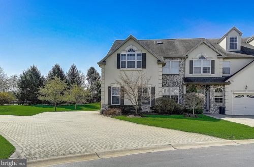 135 Meadow View Ln, Lansdale, PA 19446-5929