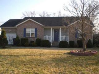 210 Moncrest Dr, Clarksville, TN 37042-5256