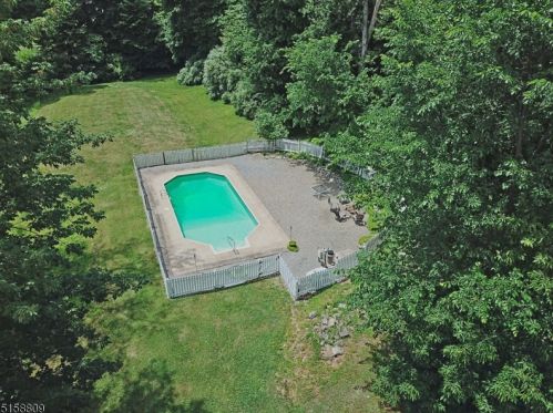 36 Pidgeon Hill Rd, Wantage NJ  07461-2729 exterior