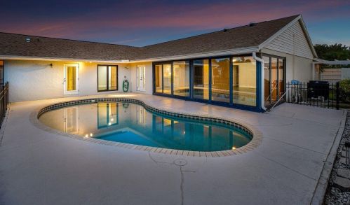 2904 Appaloosa Trl, West Palm Beach FL  33414-7639 exterior