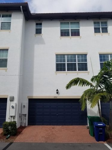 11957 26th Ct, Hollywood, FL 33025-0777