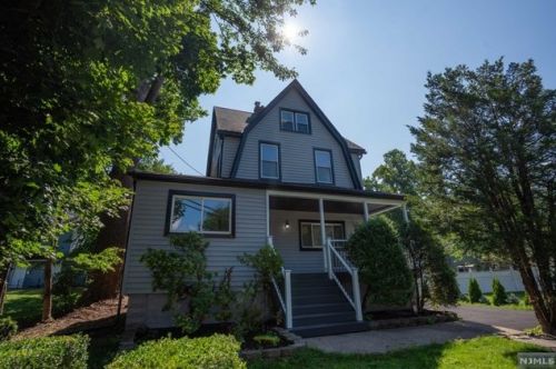 455 Washington Ave, Dumont NJ  07628-1227 exterior