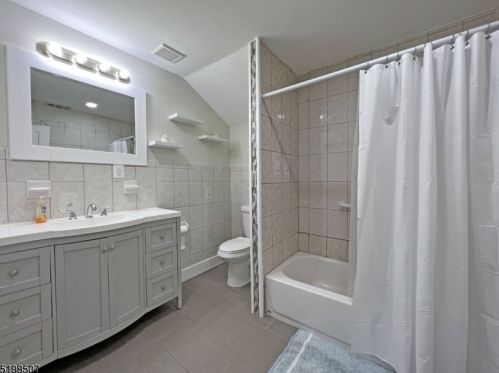 306 Brown Trl, Hopatcong NJ  07843-1107 exterior