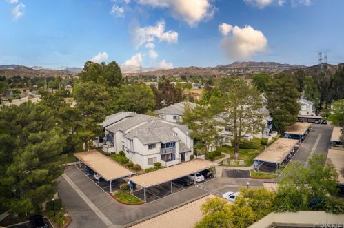 27646 Susan Beth Way, Santa Clarita CA  91350-1782 exterior