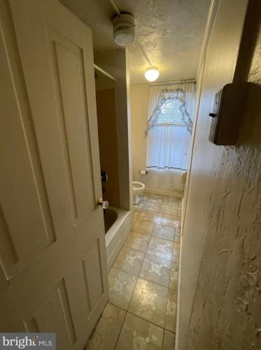 558 Walnut St, Pottstown, PA 19464-5626