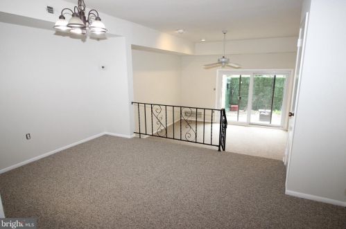 250 Glen Pl, Melrose Park, PA 19027-1703