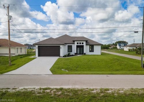 2519 43rd St, Lehigh Acres, FL 33976-4721