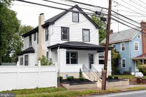 1059 Prospect St, Trenton, NJ 08638-4813