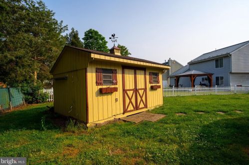 9 Heatherfield Way, Dover DE  19904-9752 exterior