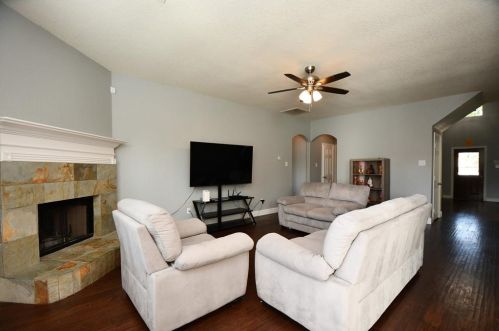 8514 Sports Haven Dr, Humble TX  77346-6000 exterior