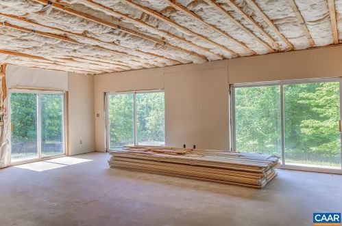 17 Shortwood Cir, Bybee VA  22963-2747 exterior