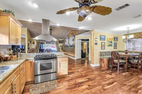 8813 Wendy Ln, West Palm Beach FL  33411-6522 exterior