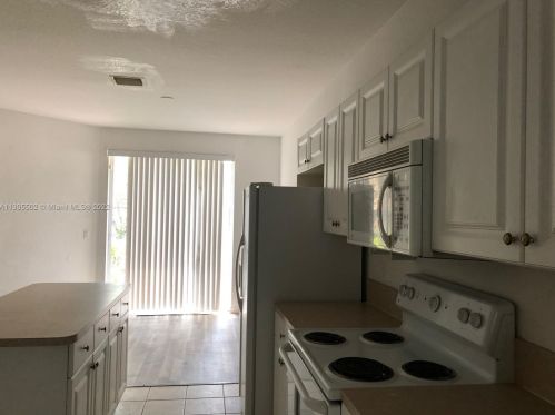 1911 Hibiscus Ln, West Palm Beach, FL 33404-1872