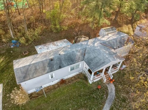 9 Williamsburg Ct, Imperial, PA 15126-9316