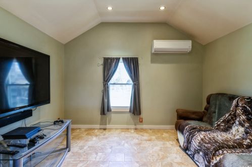 305 Bayberry Rd, Southold NY  11971-4436 exterior