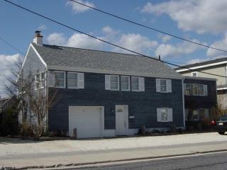 1205 Bayshore Ave, Brigantine City NJ  08203-2223 exterior