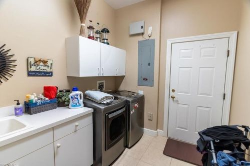 6135 Montelena Cir, Naples FL  34119-4793 exterior