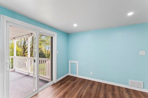 132 Firwood Dr, Bridgeville PA  15017-1204 exterior