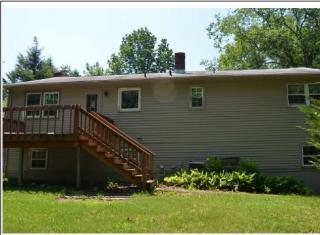 1464 Dunbar Hill Rd, New Haven, CT 06514-1203