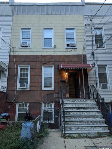 87-06 77th St, Jamaica, NY 11421-1034