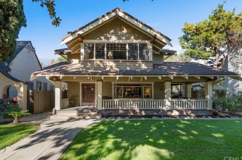 4465 5th St, Riverside, CA 92501-2615