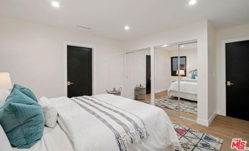 4709 Norwich Ave, Van Nuys CA  91403-2017 exterior