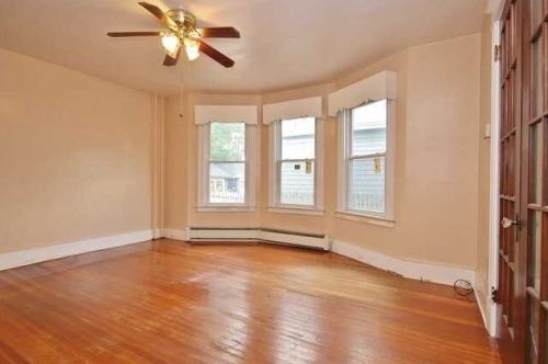 21 Grand Ave, Poughkeepsie NY  12603-4401 exterior