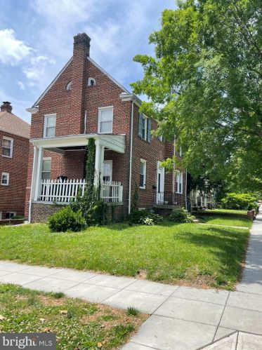 700 Whittier St, Washington, DC 20012-2652