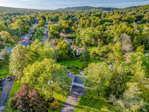 1751 Circle Dr, Martinsville NJ  08836-2148 exterior