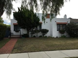 211 Alameda Blvd, San Diego CA  92118-1133 exterior