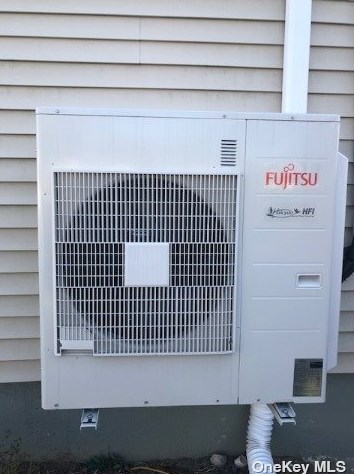 239 Eastwood Blvd, South Setauket NY  11720-2534 exterior